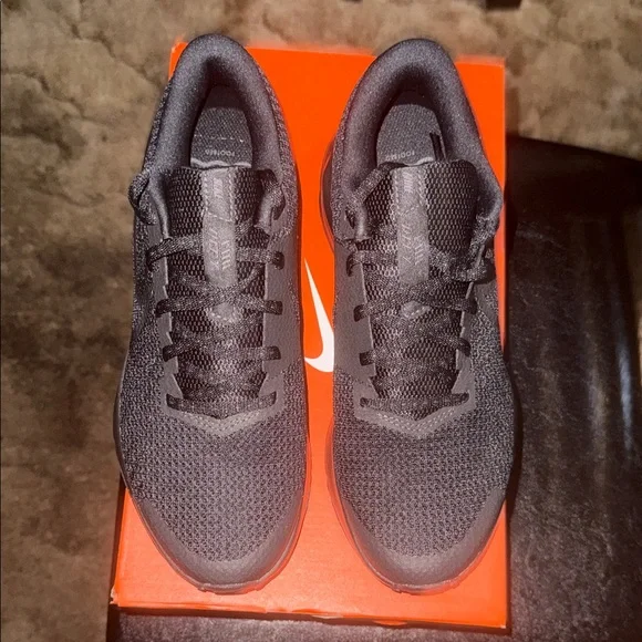 Nike Run Defy Athletic Shoes - Picture 4 of 7